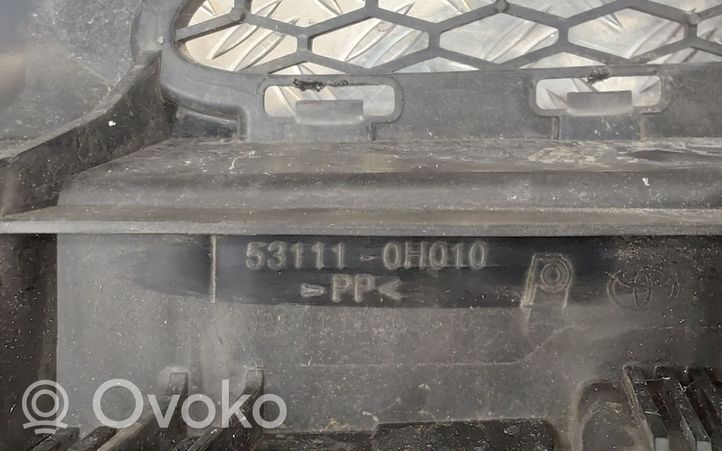 Toyota Aygo AB10 Front bumper upper radiator grill 531110H010