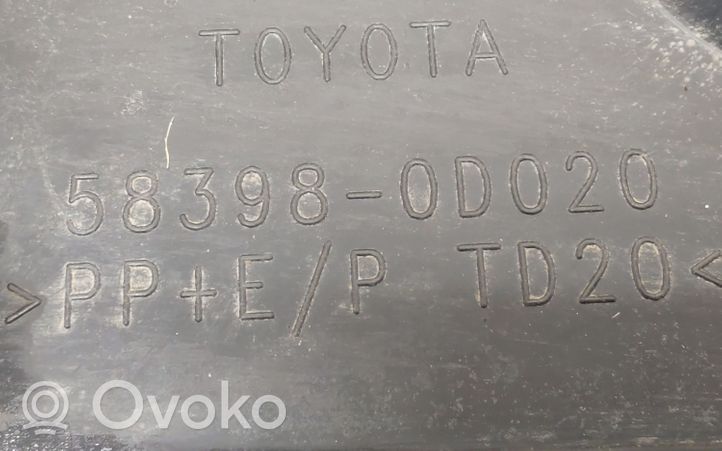 Toyota Yaris Couvre-soubassement arrière 583980D020