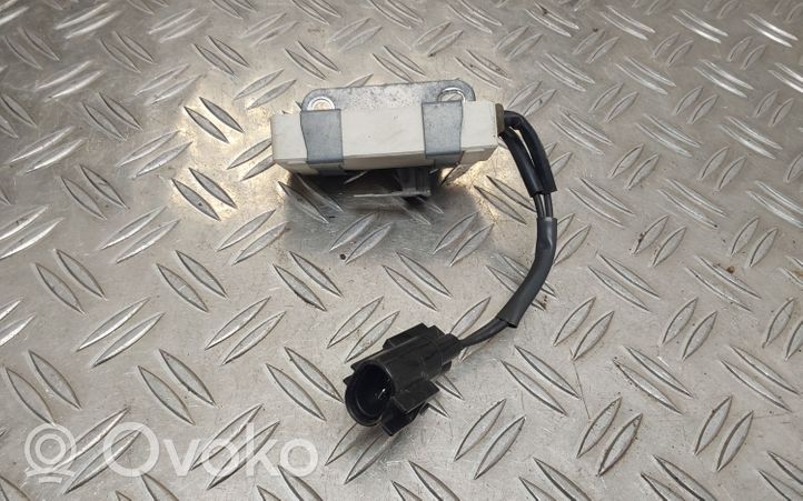 Toyota Yaris Relais de ventilateur de liquide de refroidissement 2468107970