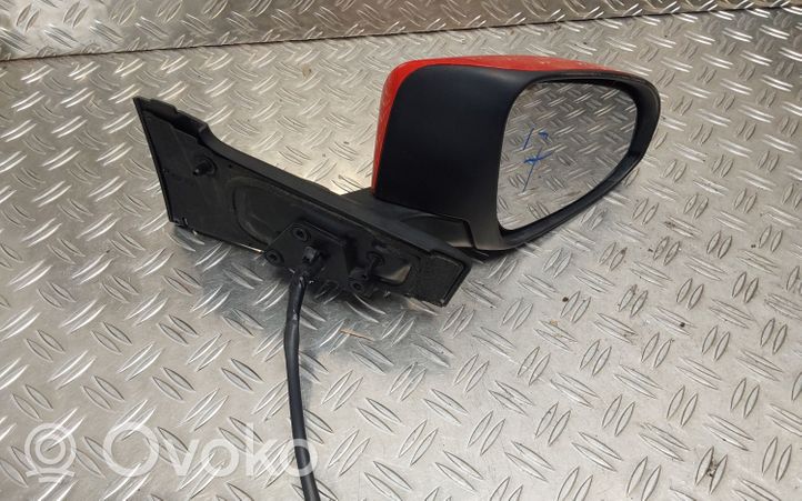 Toyota Yaris Elektryczne lusterko boczne drzwi przednich 