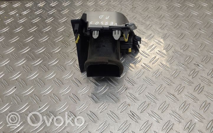 Toyota Verso-S Copertura griglia di ventilazione laterale cruscotto 5566052040