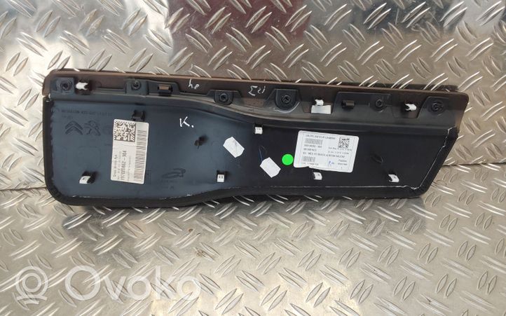 Toyota Proace Altro elemento di rivestimento bagagliaio/baule 98130876ZD