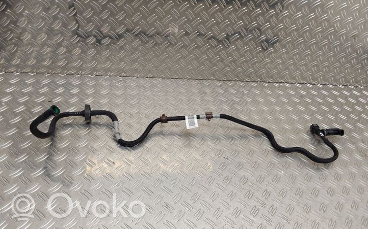 Citroen C4 III e-C4 Linea/tubo/manicotto del vuoto 9832822680