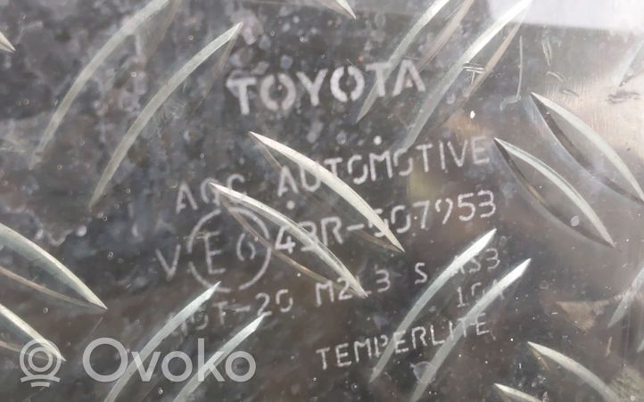 Toyota RAV 4 (XA40) Vitre de fenêtre porte arrière 43R007953