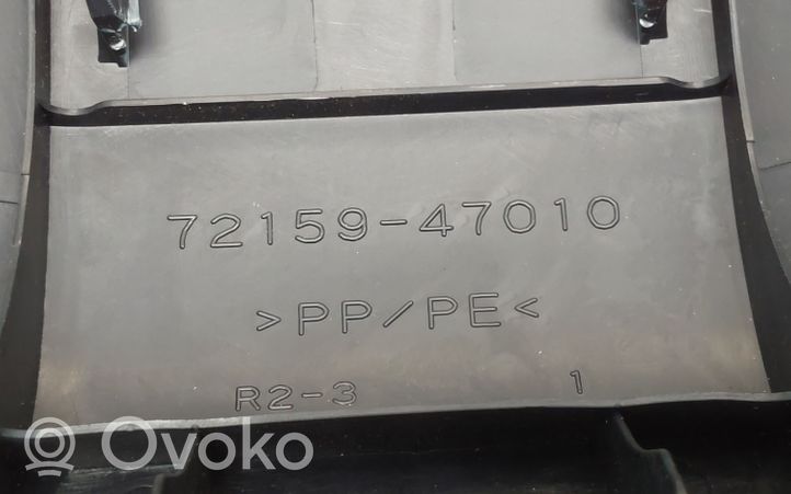 Toyota Prius+ (ZVW40) Takaistuimen kiskon suojalista 7215947010