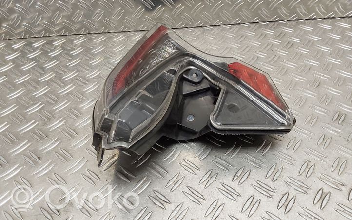 Toyota C-HR Luci posteriori del portellone del bagagliaio 81580F4020