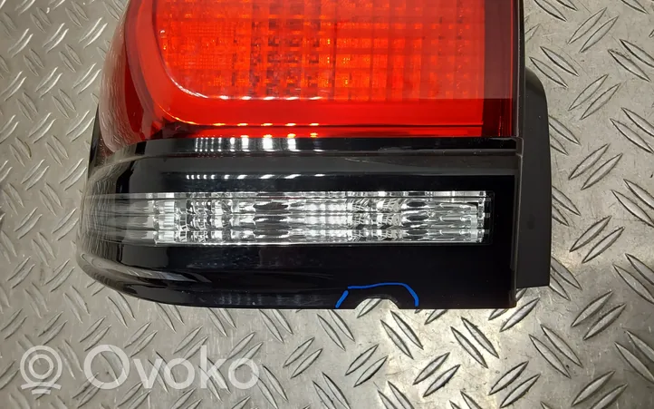 Toyota Land Cruiser J300 Rear/tail lights 