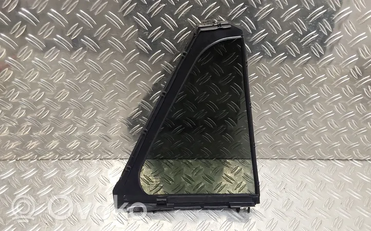 Toyota Avensis T270 Rear vent window glass 