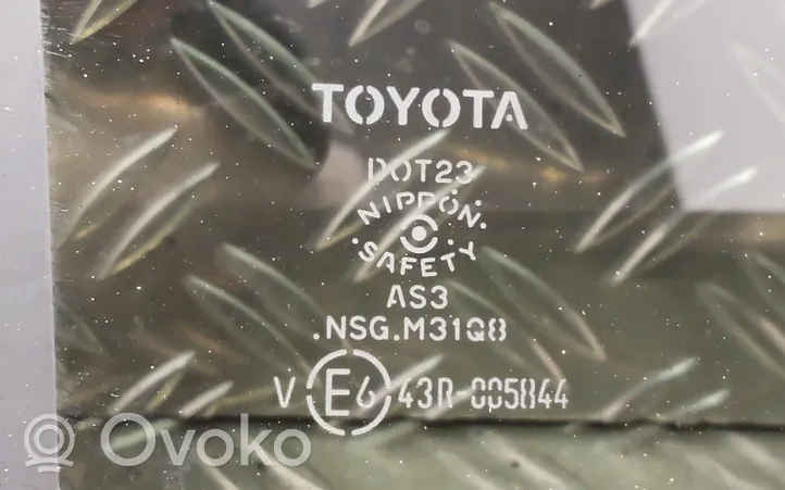 Toyota RAV 4 (XA40) Takasivuikkuna/-lasi 