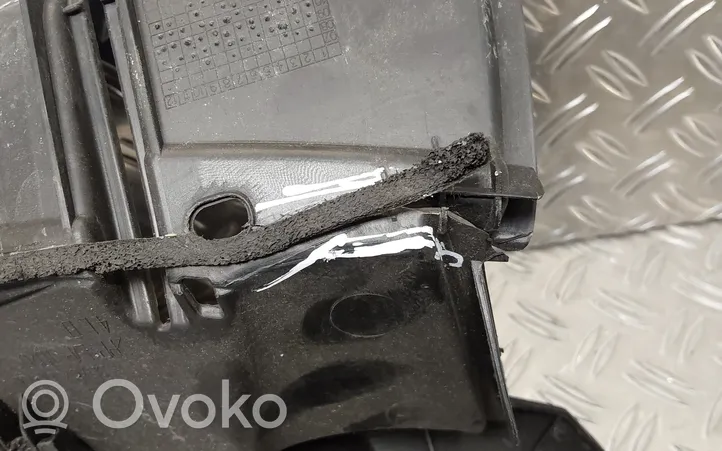 Toyota Verso Rivestimento del tergicristallo 557830F020