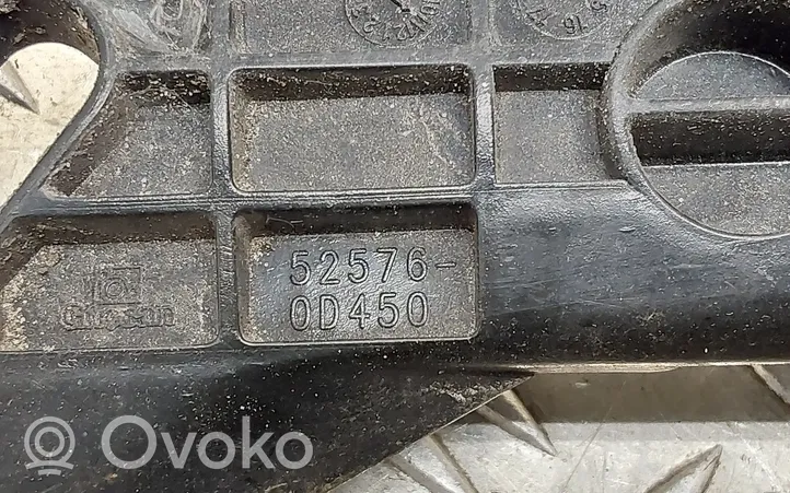Toyota Yaris Uchwyt / Mocowanie zderzaka tylnego 525760D450
