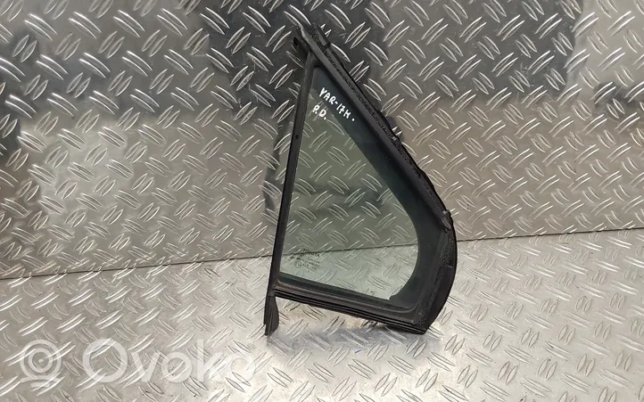 Toyota Yaris Mažasis "A" priekinių durų stiklas (keturdurio) 