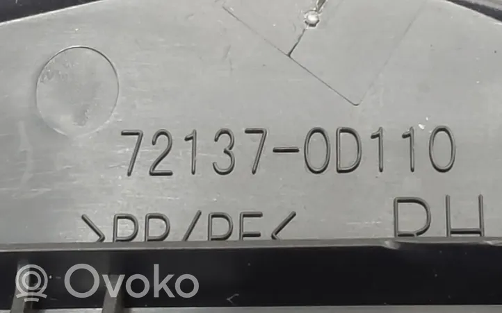 Toyota Yaris Osłona szyn przedniego fotela pasażera 721370D110