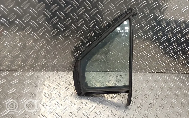 Toyota Yaris Fenêtre latérale avant / vitre triangulaire (4 portes) 