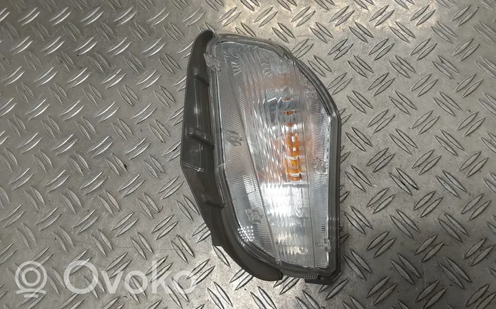 Toyota Prius+ (ZVW40) Frontblinker 