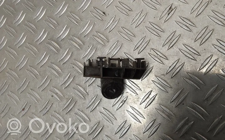 Toyota Auris E180 Support de pare-chocs arrière 5256302190