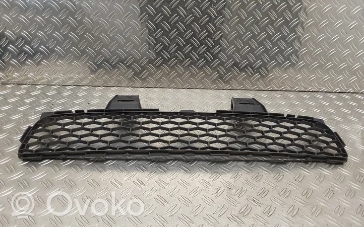 Toyota Corolla Verso AR10 Front bumper lower grill 531120F030