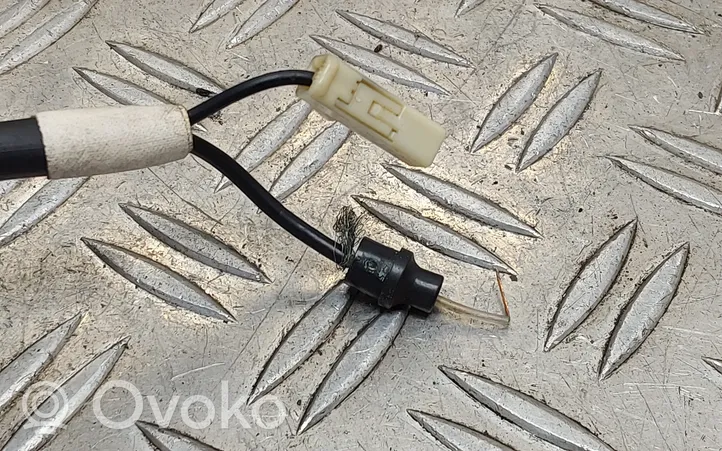 Toyota Corolla Verso AR10 Antenos stiprintuvas 