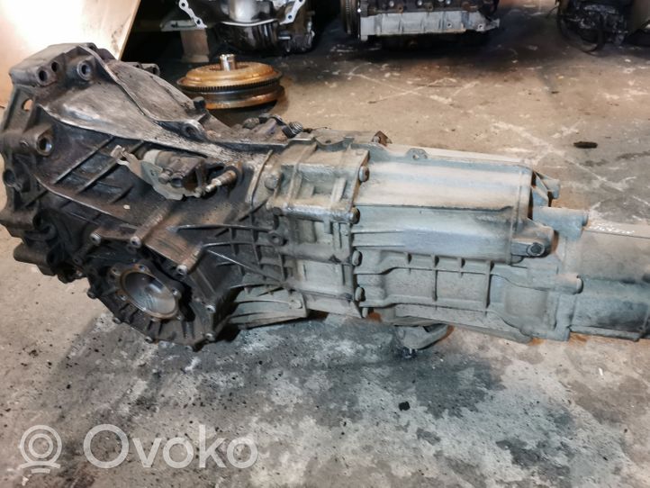 Audi A4 S4 B7 8E 8H Manualna 6-biegowa skrzynia biegów 02X301211C