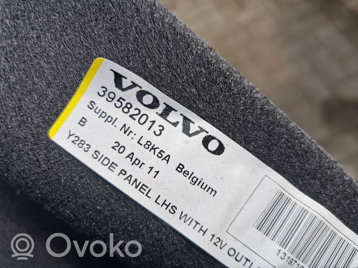 Volvo S60 Garniture panneau latérale du coffre 39582013