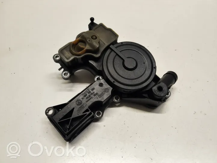 Audi A5 8T 8F Separatore dello sfiato dell’olio 06H103495