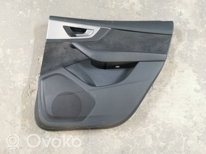 Audi Q7 4M Rivestimento del pannello della portiera posteriore 4M0867306G