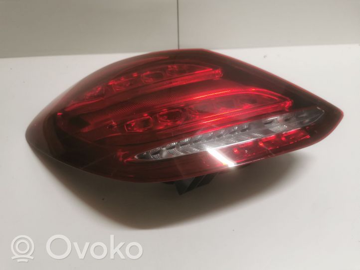 Mercedes-Benz C W205 Lampa tylna A2059061357