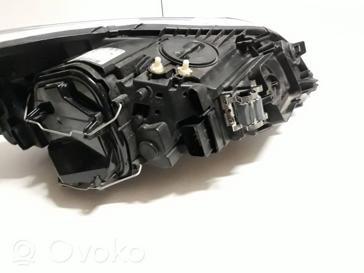 Volvo C70 Передняя фара 31299758