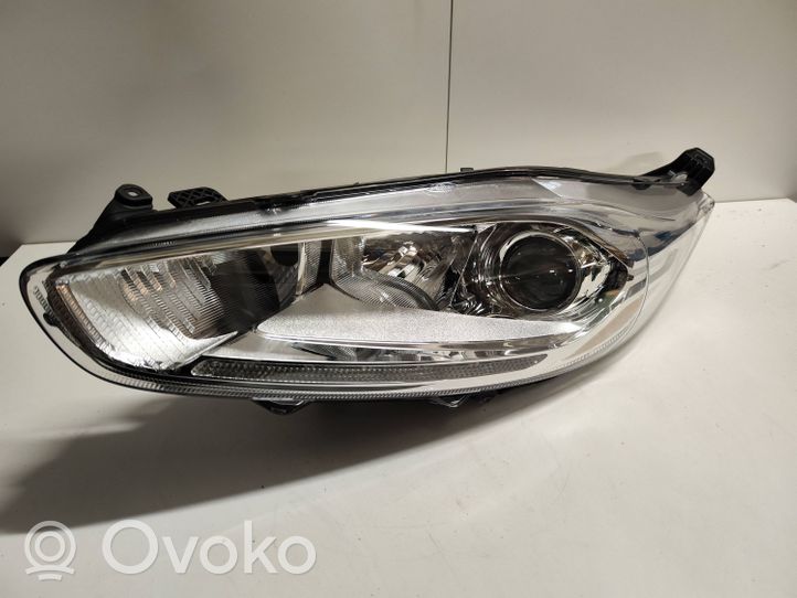 Ford Fiesta Lampa przednia C1BB13W030CH