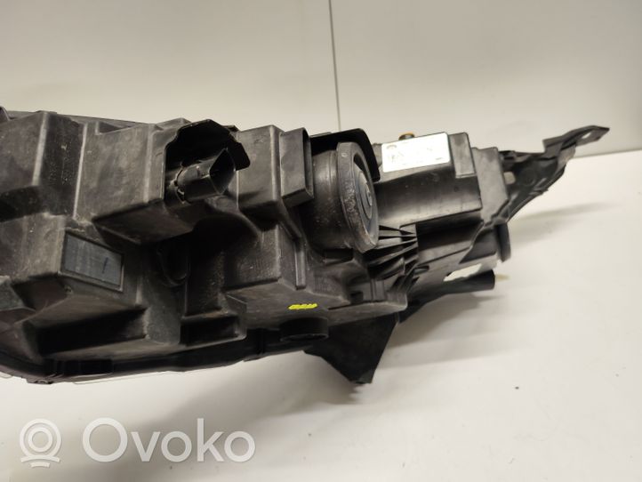 Ford Connect Phare frontale KT7B13W029AD