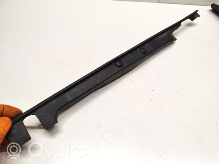 Audi A4 S4 B9 Panel wykończeniowy błotnika 8W0820582