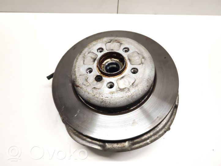 BMW 5 G30 G31 Rear wheel hub 6866337