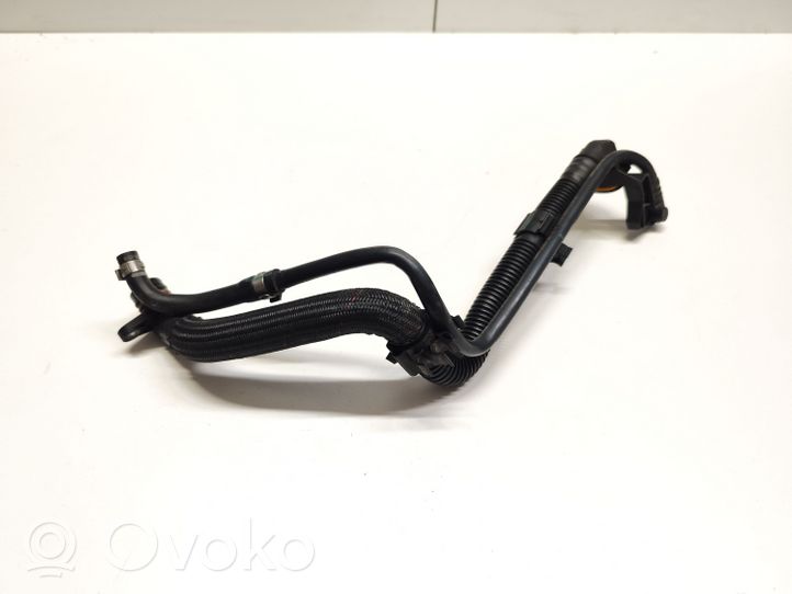 Audi A4 S4 B9 Tubo di sfiato 06L103213N