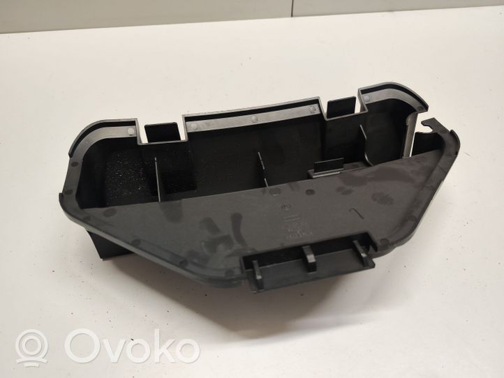 Audi A4 S4 B9 Soporte de apoyo del triángulo de señalización 8W5827589