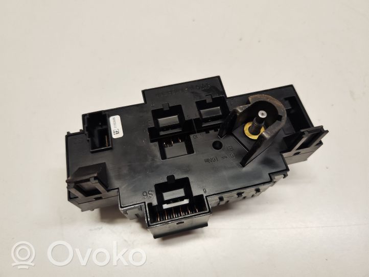 Mercedes-Benz GLC X253 C253 Module de fusibles A2229063202