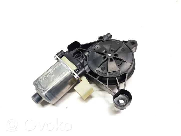 Audi A5 Etuoven ikkunan nostomoottori 8W0959801