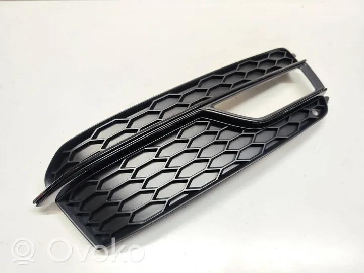 Audi A5 8T 8F Grille inférieure de pare-chocs avant 8T0807682K