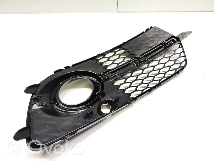 Audi Q5 SQ5 Front fog light trim/grill 8R0807681S