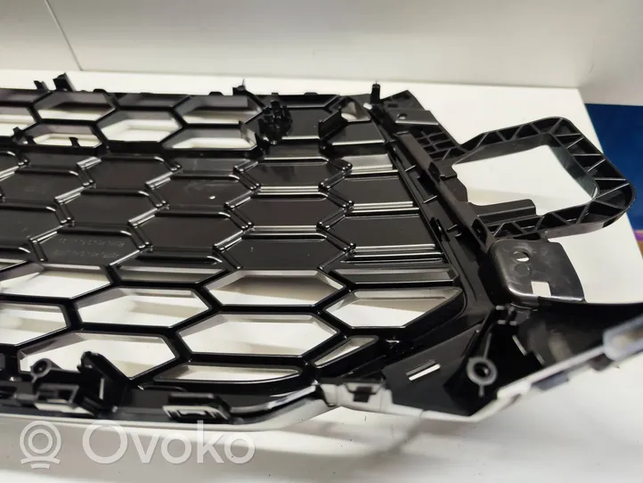 Audi A5 Grille calandre supérieure de pare-chocs avant 8W6853651B