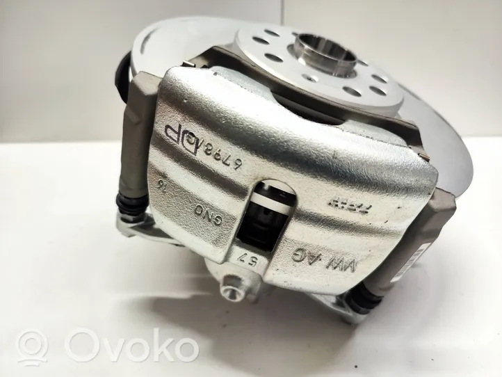 Audi Q3 F3 Cubo de rueda delantera 5Q0407257A