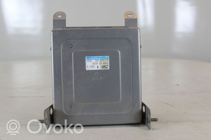 Mazda 323 F Centralina/modulo motore ECU E2T81671M1