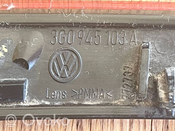 Volkswagen PASSAT B8 Réflecteur de feu arrière 3G0945103A