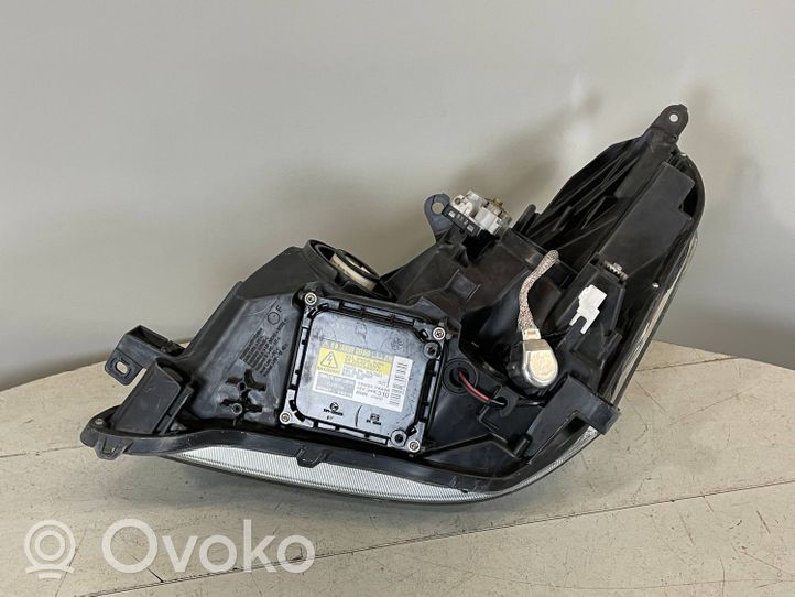 Toyota Verso Phare frontale 811100F100