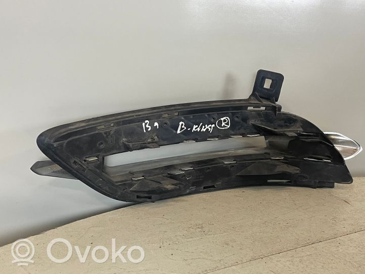 Mercedes-Benz B W246 W242 Etupuskurin alempi jäähdytinsäleikkö A2468850722