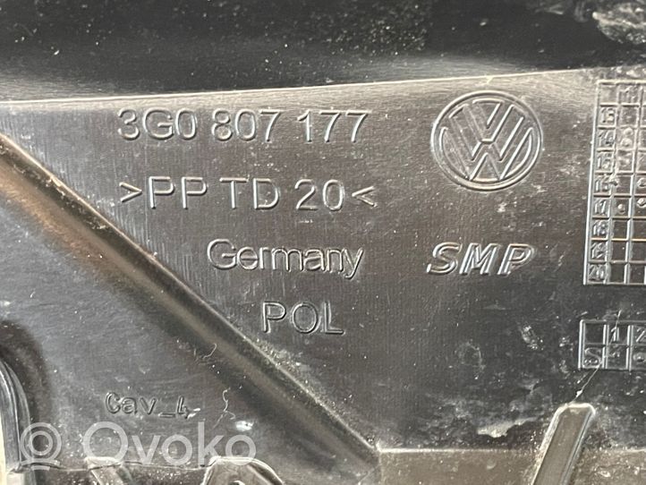 Volkswagen PASSAT B8 Etupuskurin tukipalkki 3G0807177