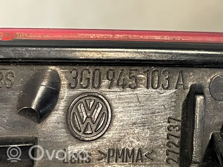 Volkswagen PASSAT B8 Odblask lampy tylnej 3G0945103A