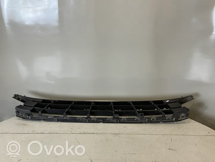 Volkswagen PASSAT B8 Grille inférieure de pare-chocs avant 3G0853671