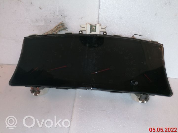 Toyota Corolla E120 E130 Compteur de vitesse tableau de bord 8380002760