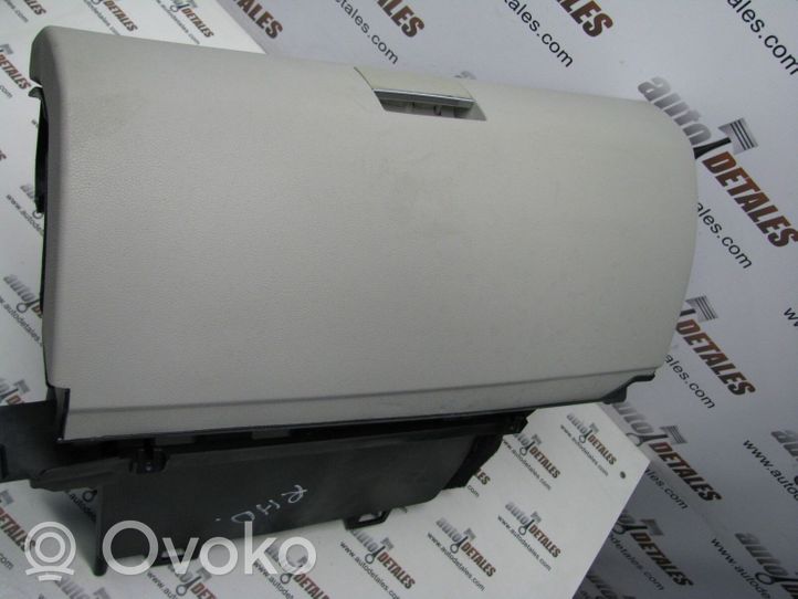 Mercedes-Benz B W245 Glove box set 