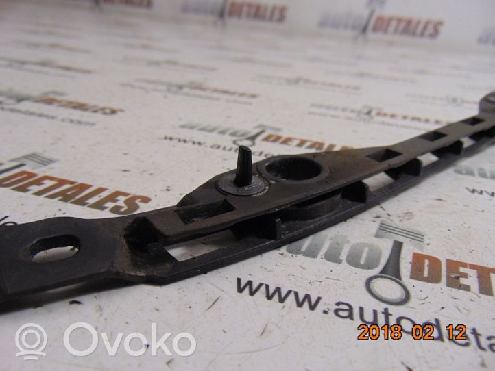 Mercedes-Benz A W169 Support de pare-chocs arrière A1698851121